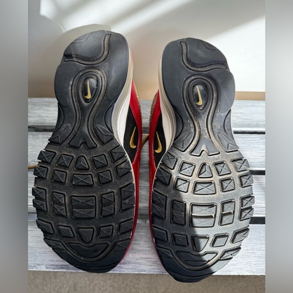 Nike Air Max • Gold sequin and red • Women’s size 7 - Picture 5 of 7